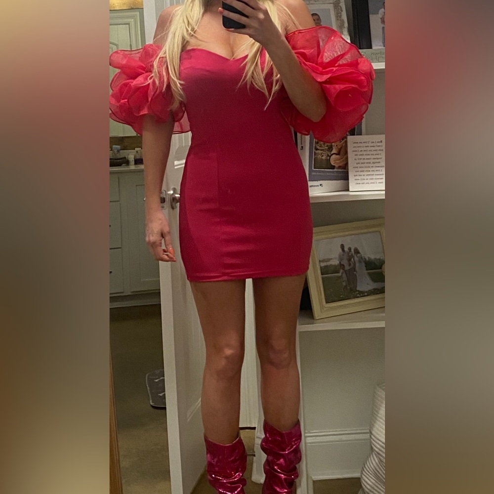 Fashion Nova Pink off shoulder dress 80s small